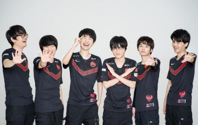 背后强大的 背后强大的