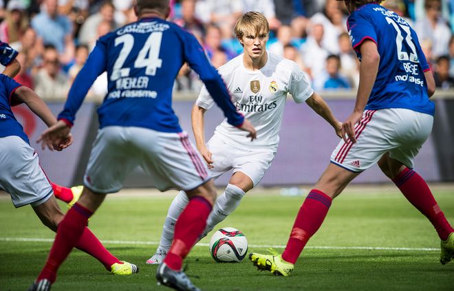 年轻前锋安 年轻前锋安