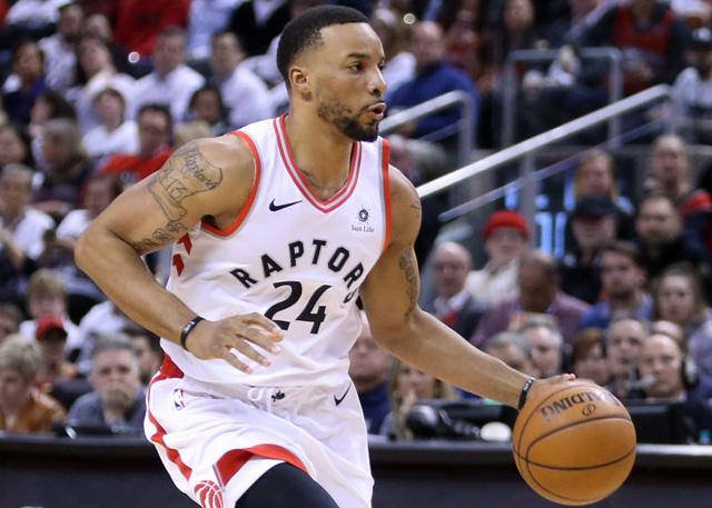 边后卫轮换 边后卫轮换